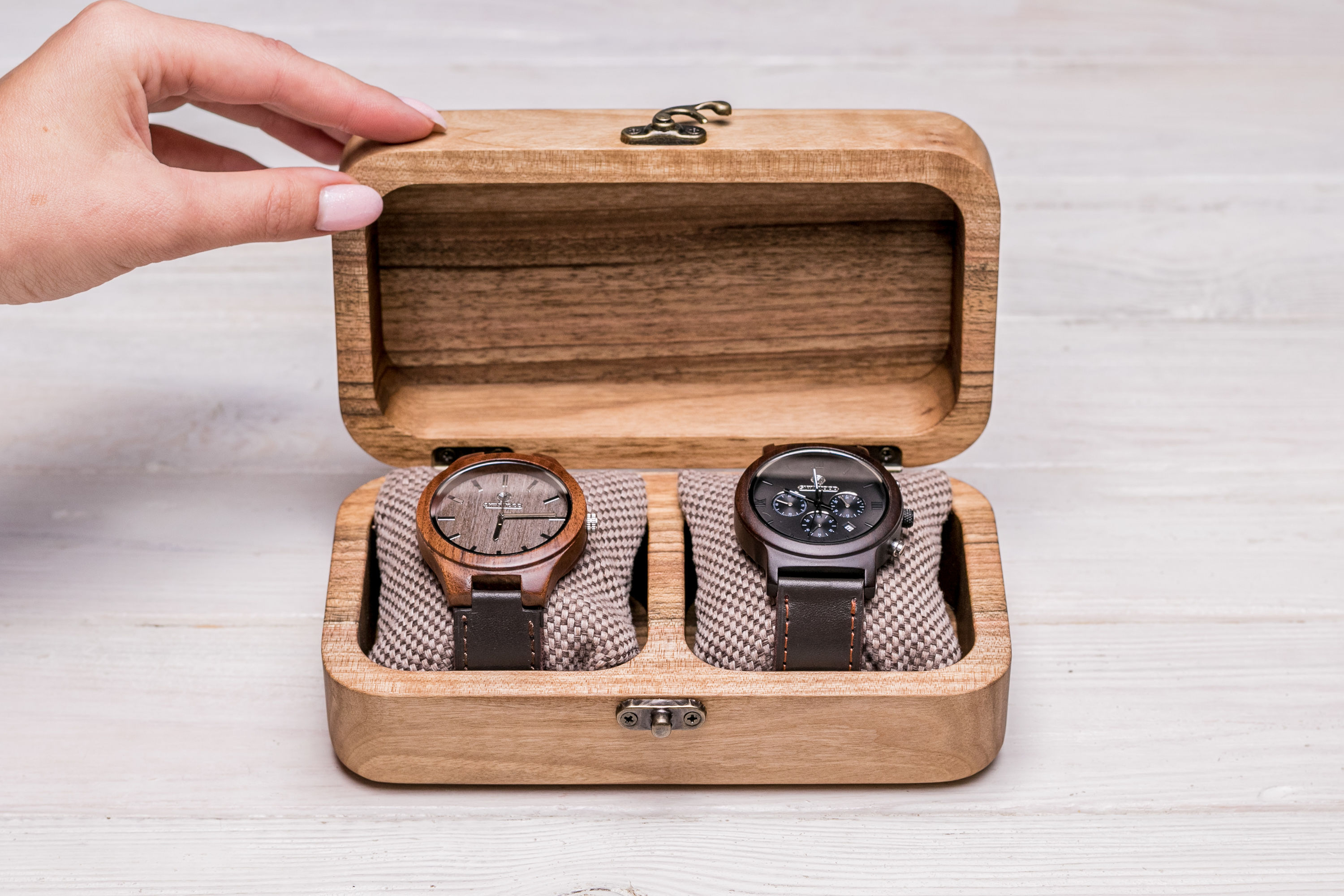 Цельная шкатулка для 12 часов с деревянной крышкой