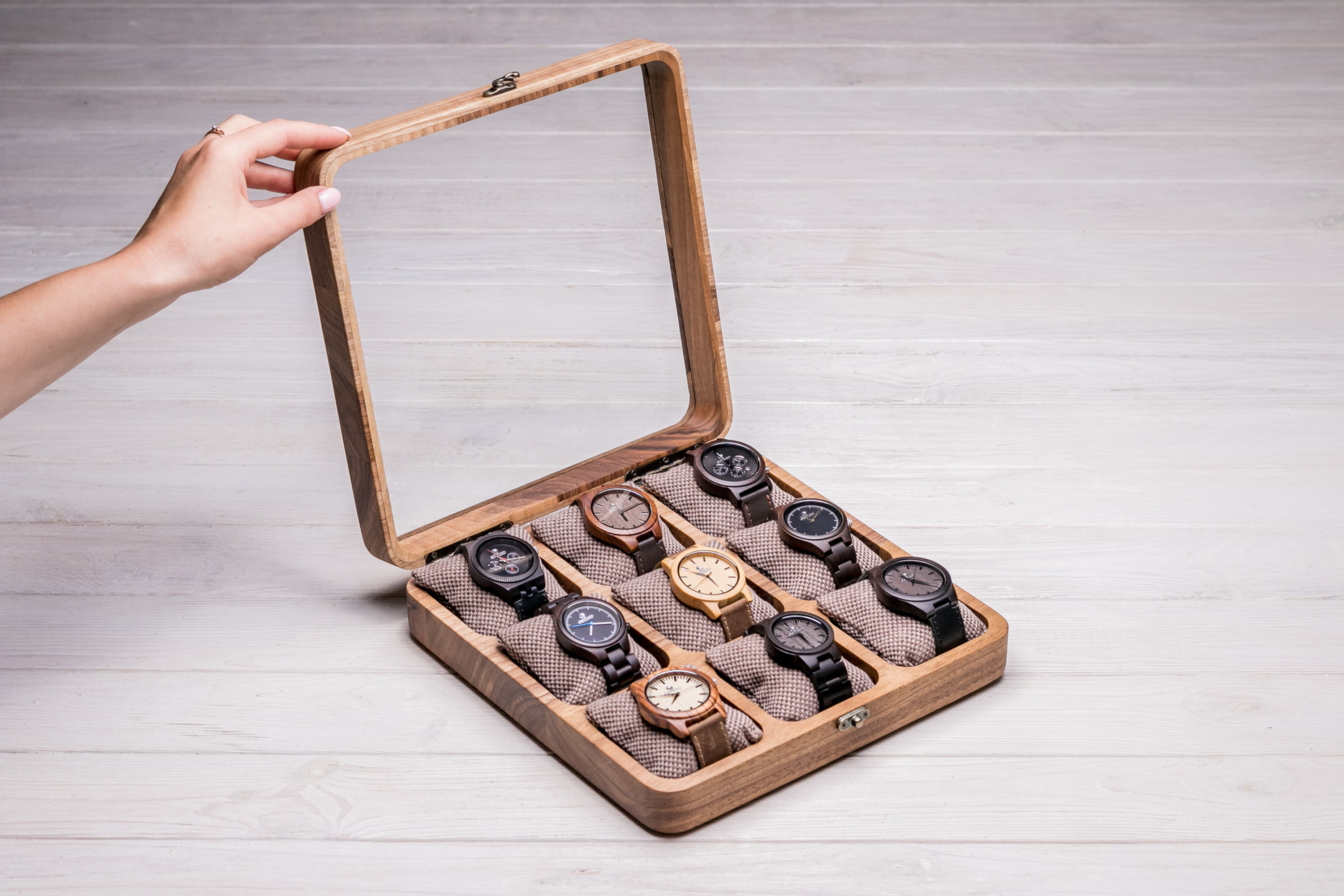 Цельная шкатулка для 9 часов со стеклянной крышкой