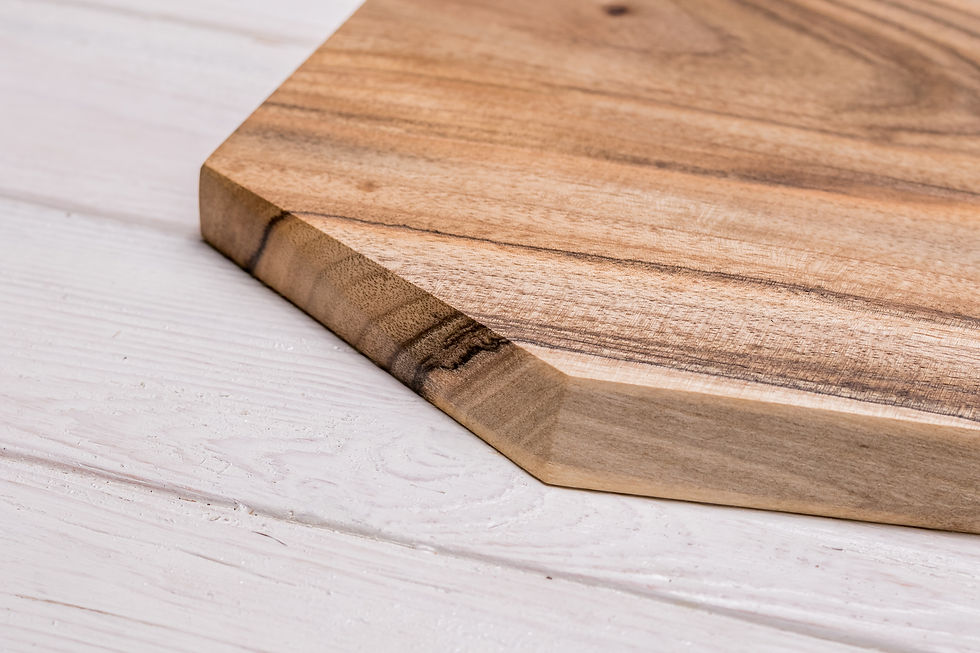 Thumbnail: Walnut cutting board «Verges» L