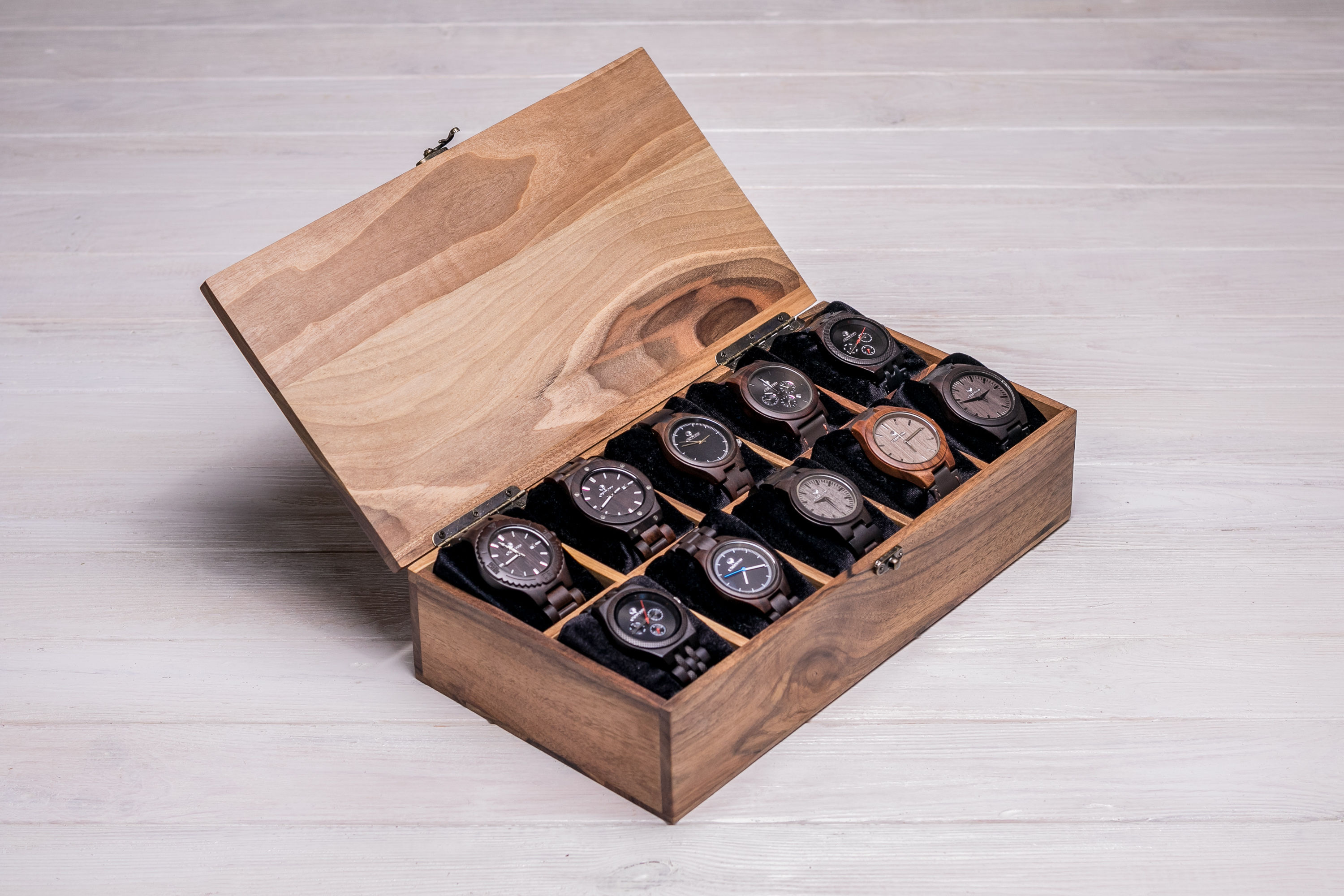 Коробочка для часов с деревянной крышкой 10