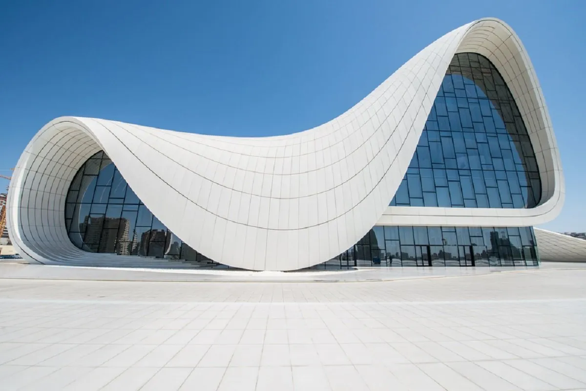 Leeza SOHO (left) and Heydar Aliyev Cultural Centre (right)