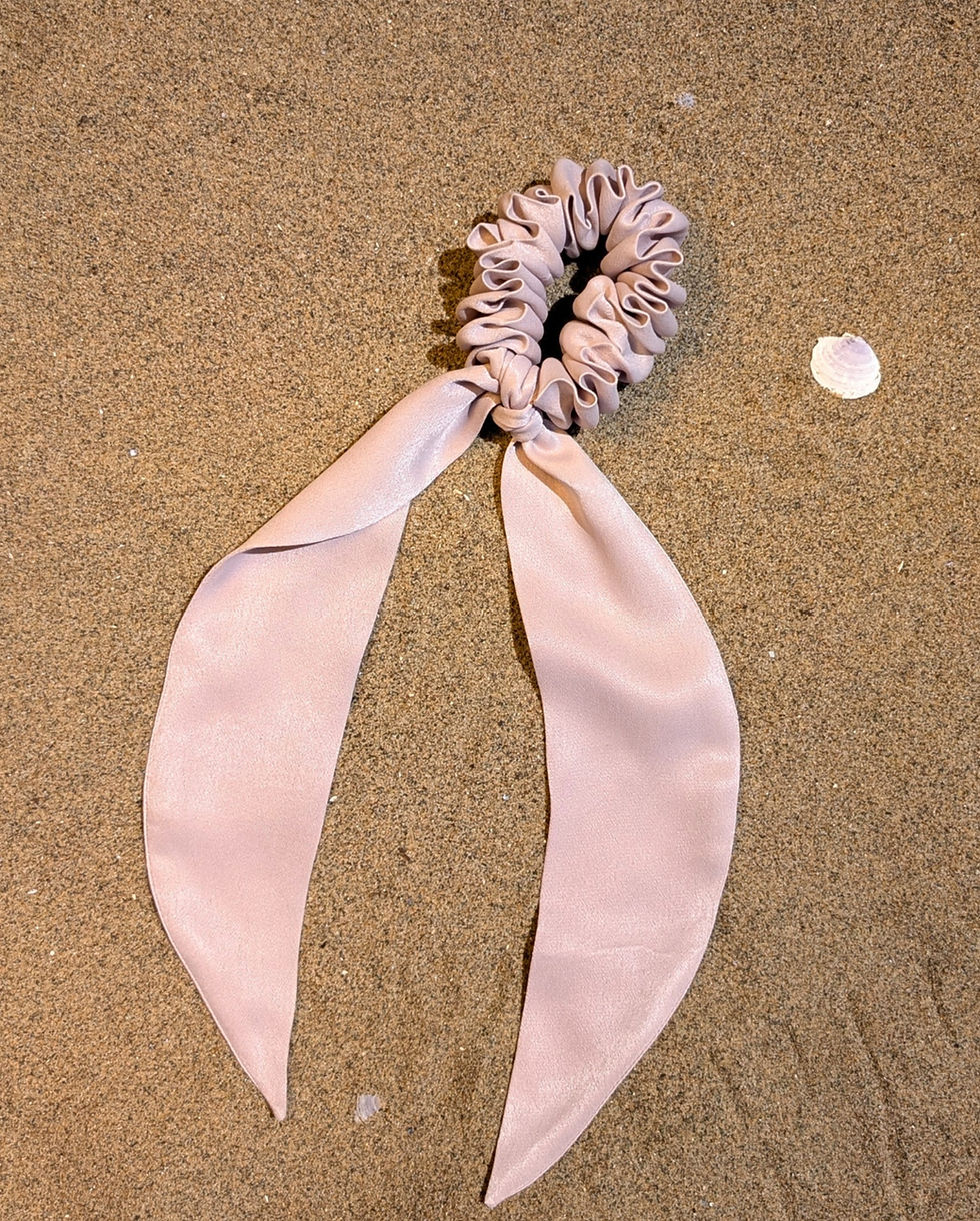 Thumbnail: Orange peels hair ties