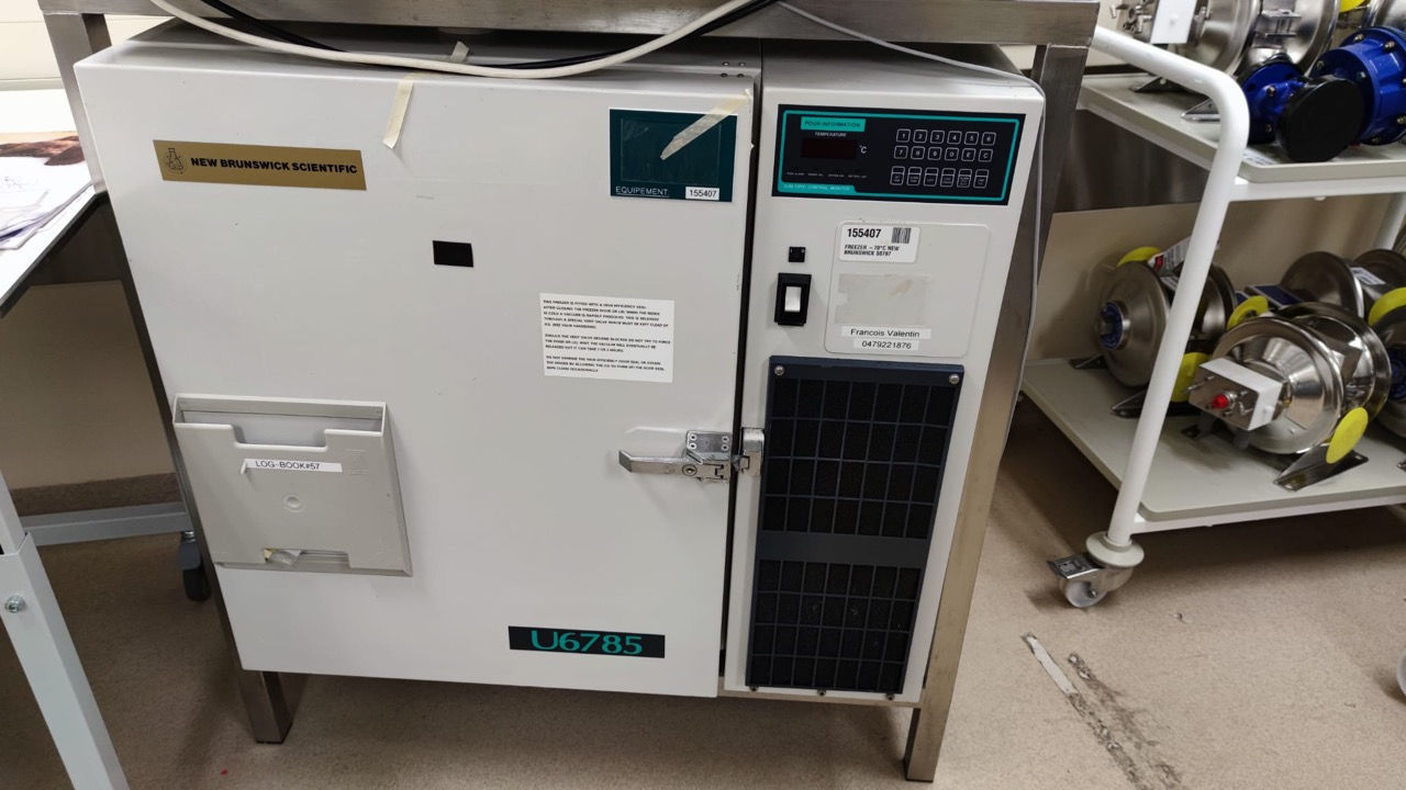 Freezer-New Brunswick Scientific-U67-85-1693C