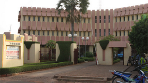 Le nouveau bureau syndical des impôts assigne en justice le bureau sortant