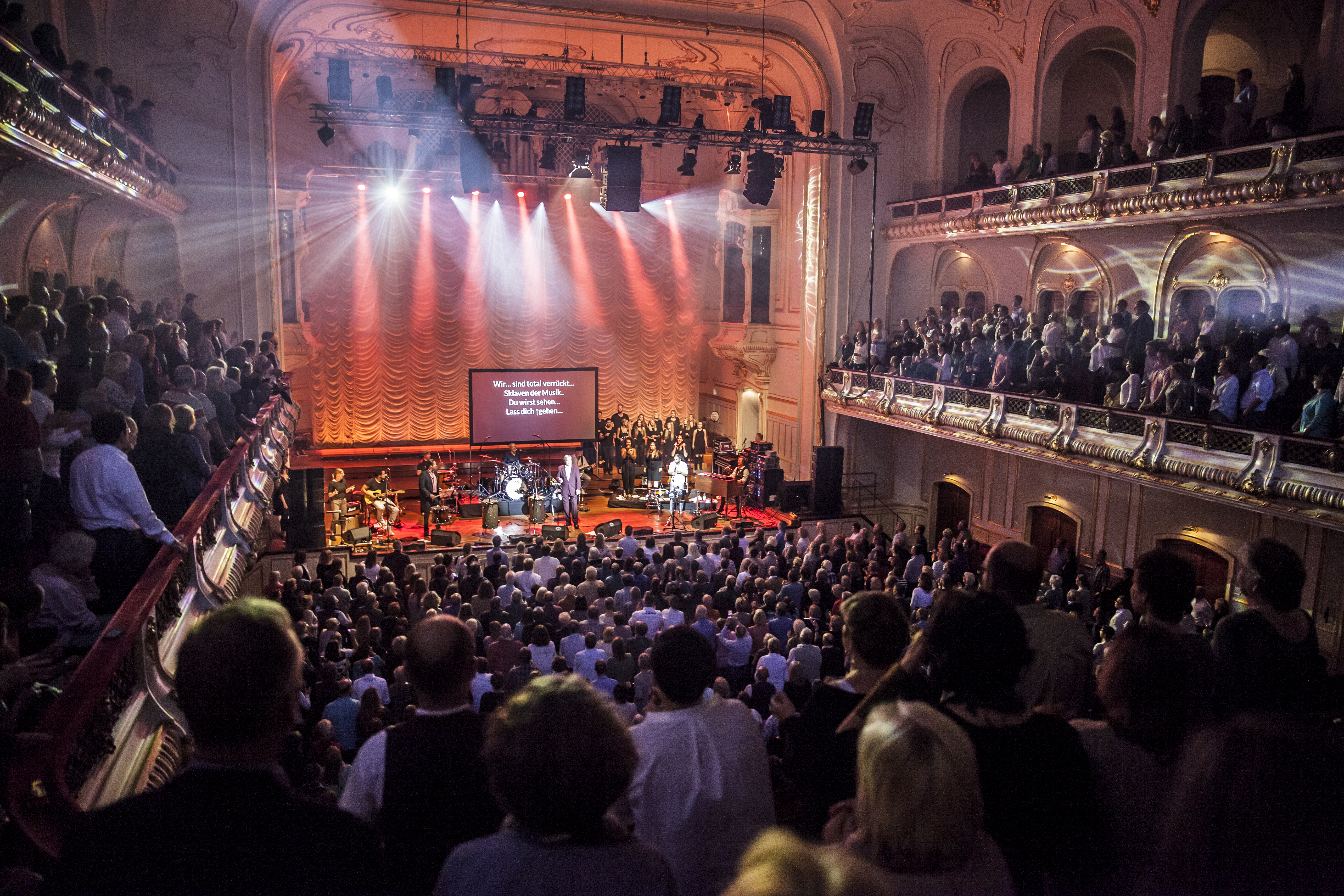 Mit Ensemble in der Laeiszhalle HH