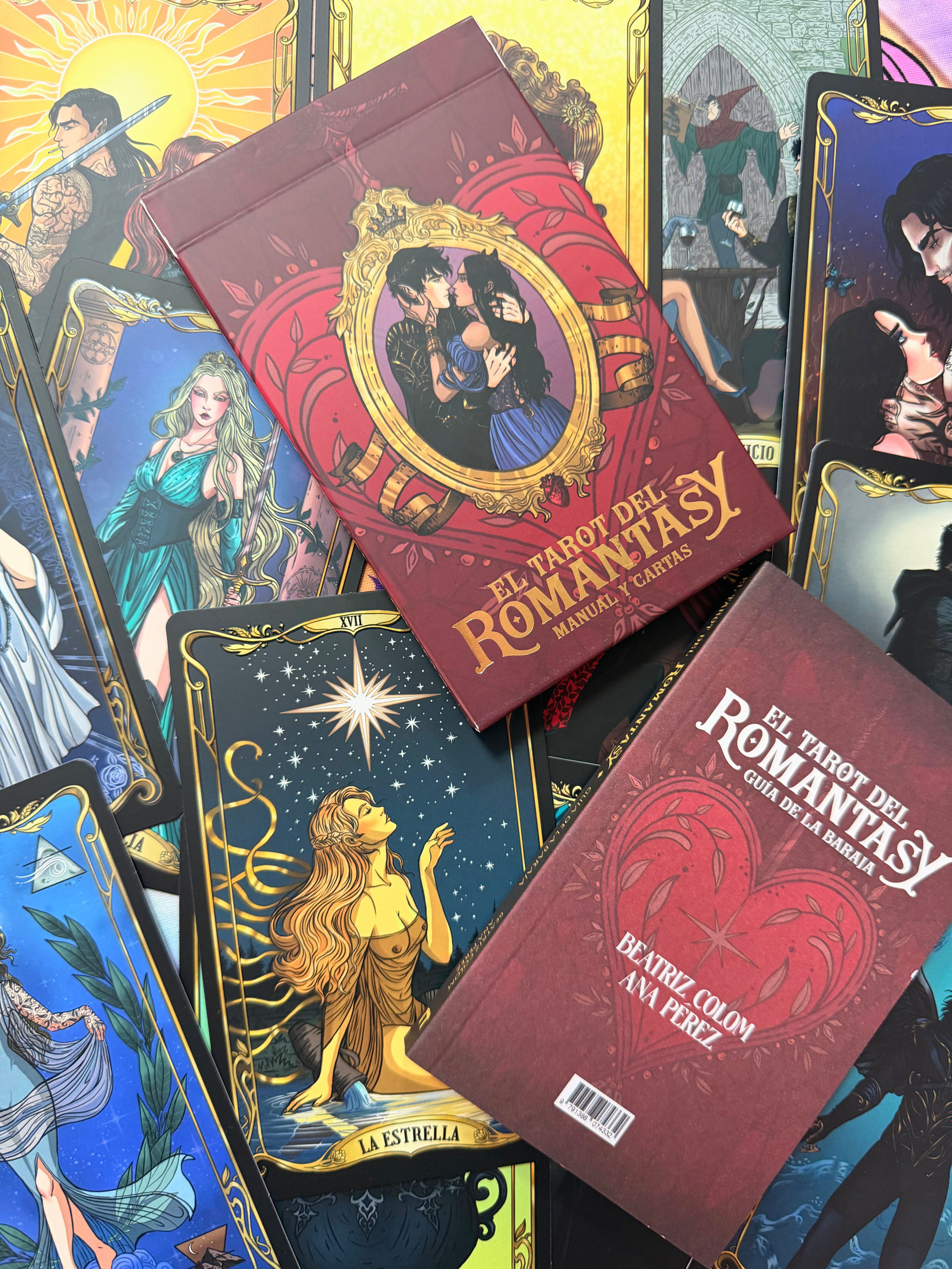Tarot Romantasy. Manual y cartas