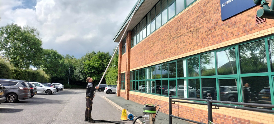 Commercial gutter cleaning