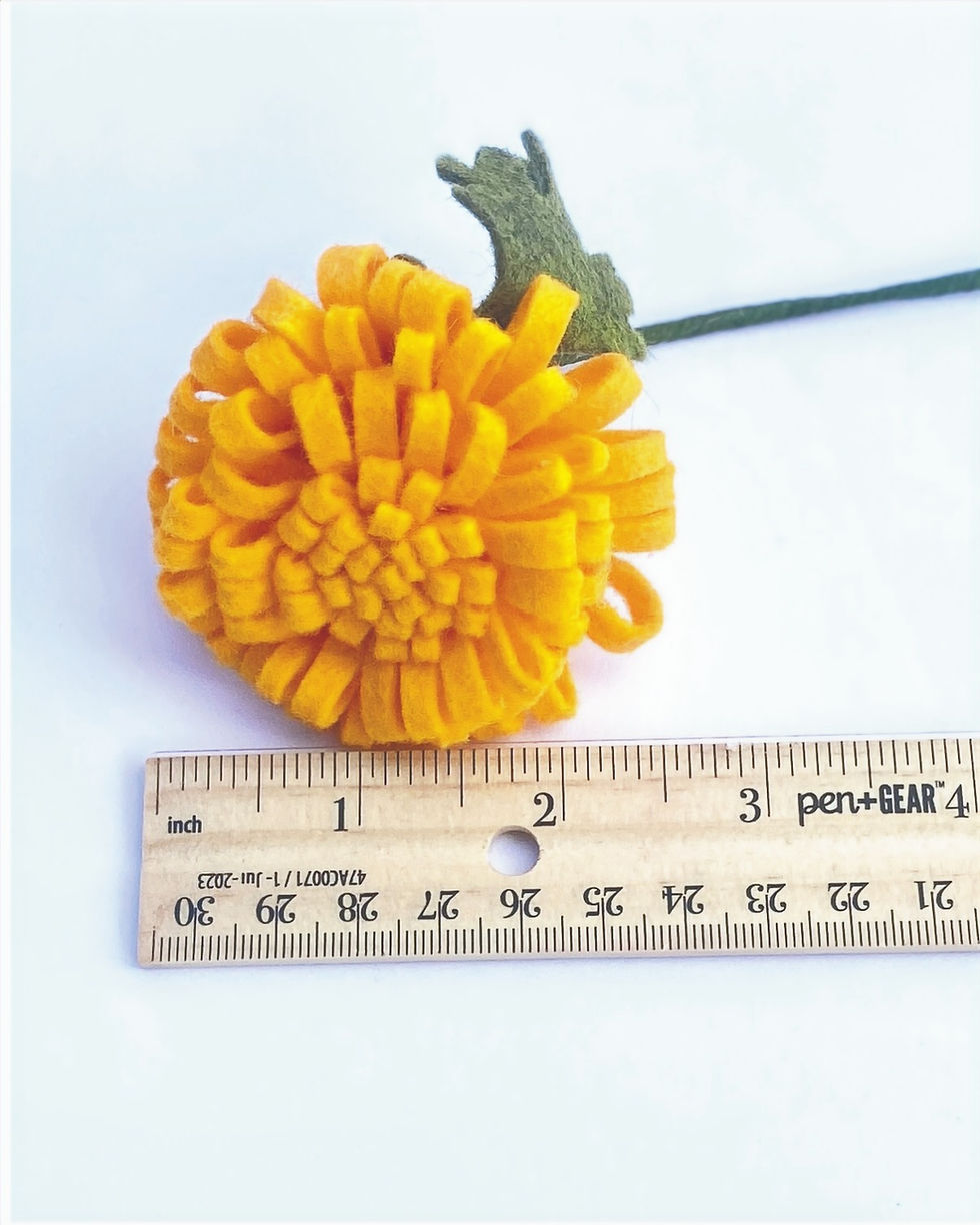 Thumbnail: Spring Pom Pom Chrysanthemum Kit