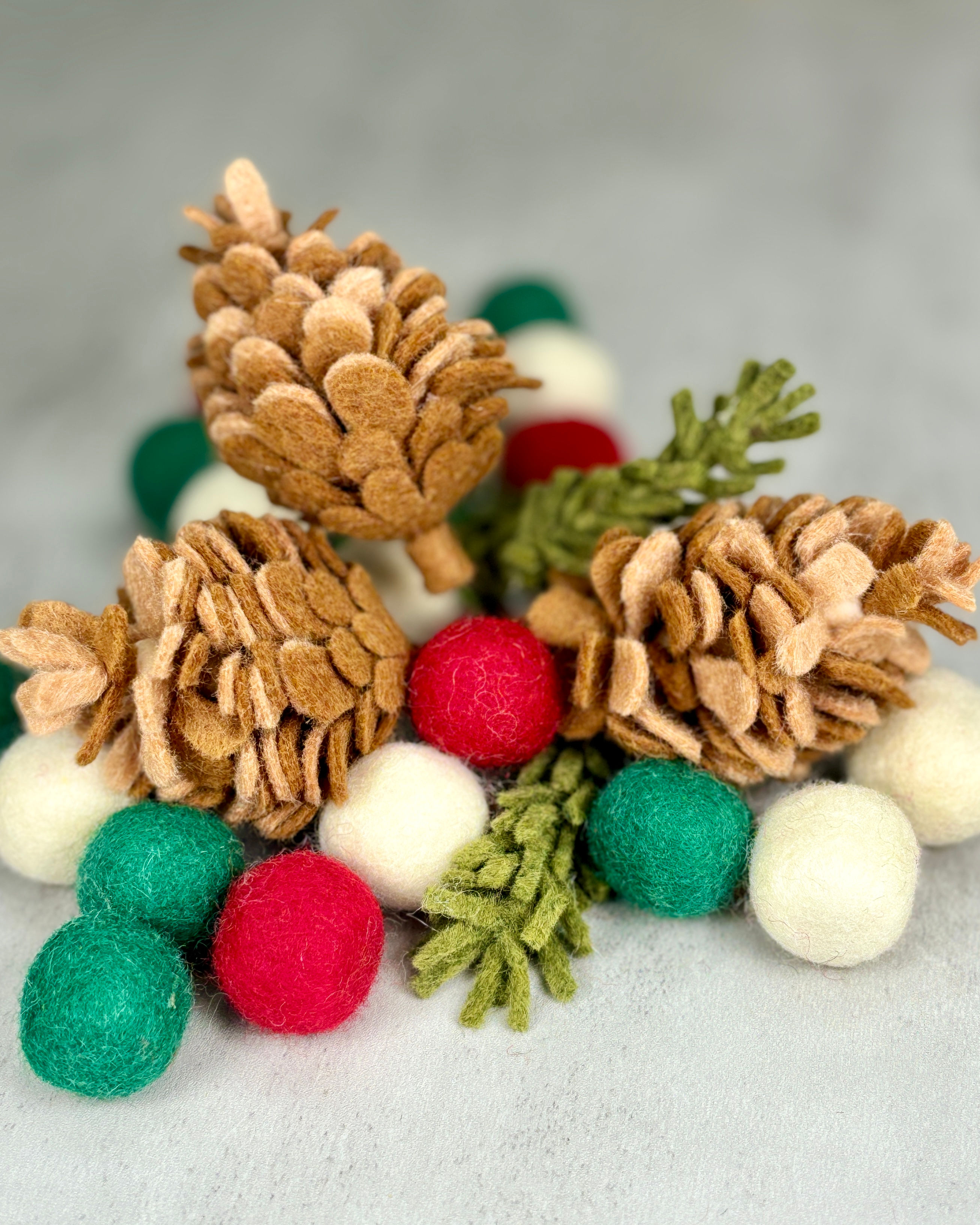 Pinecone Kit 3 Small