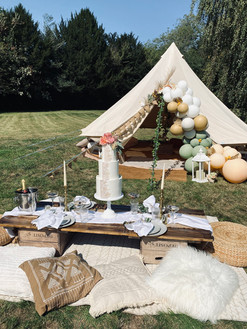 Wedding chill out tent + breakfast picni