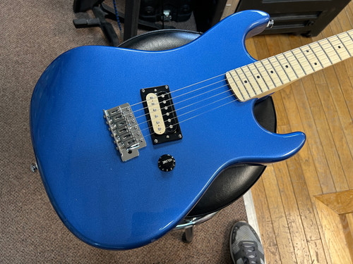 Kramer Baretta Special Candy Blue | dtown