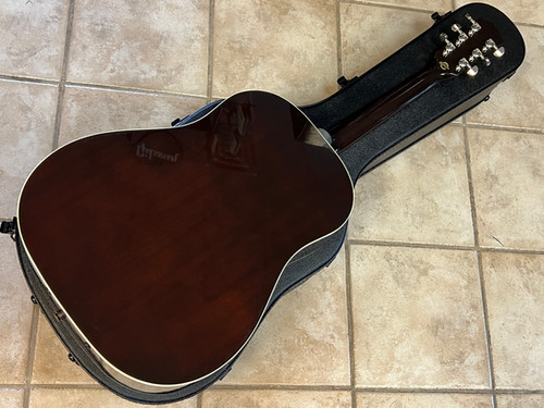 2024 Gibson J-45 Standard Red Spruce Exclusive Honeyburst