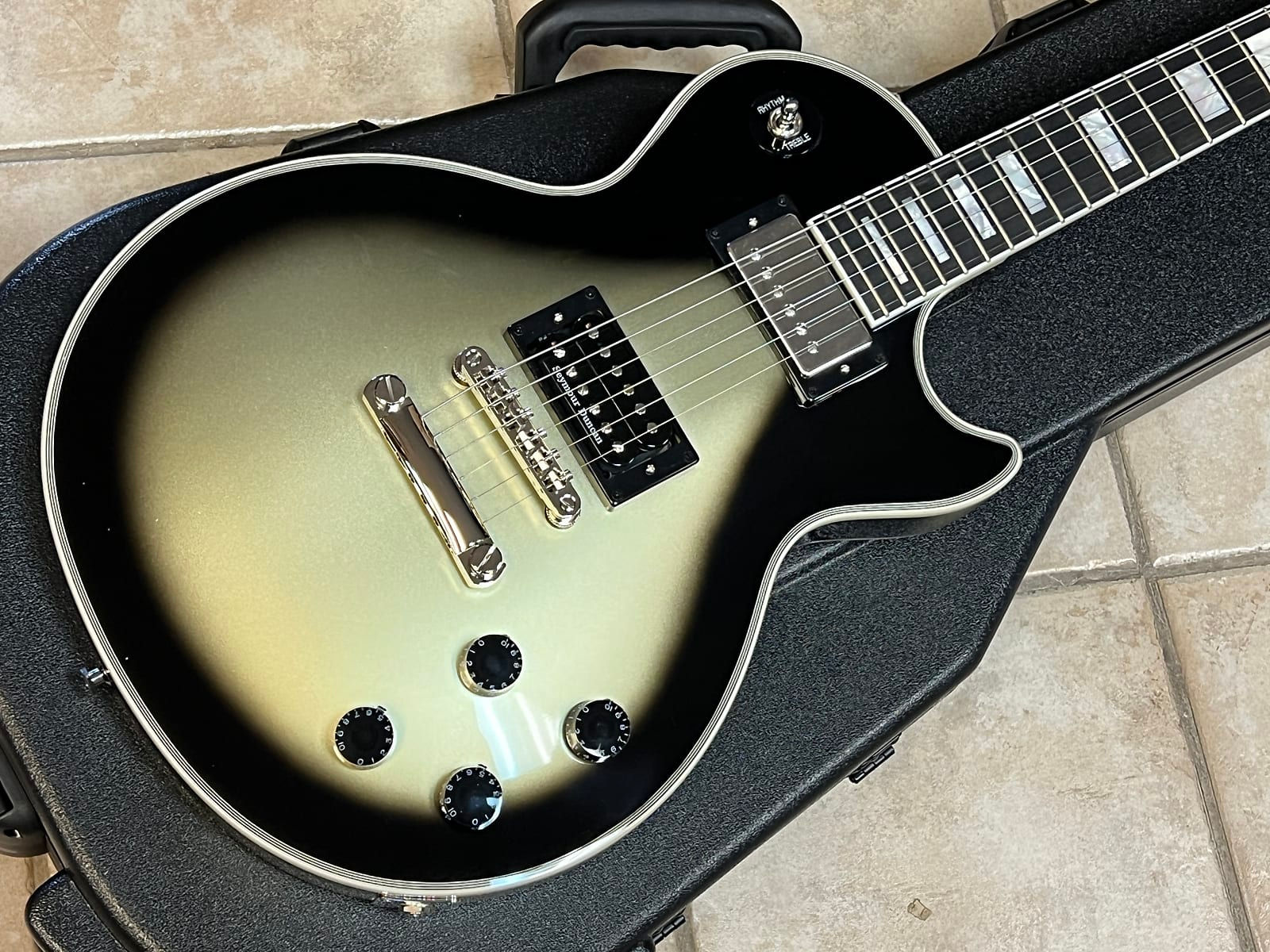 Epiphone Adam Jones 1979 Les Paul Custom Antique Silverburst