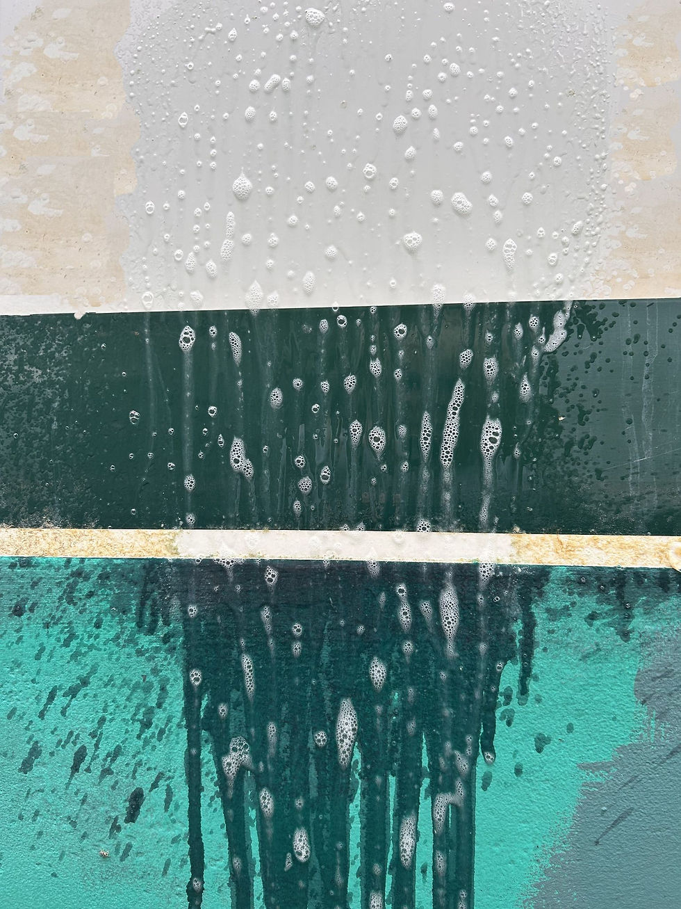 Cleaning solution on a boat's hull