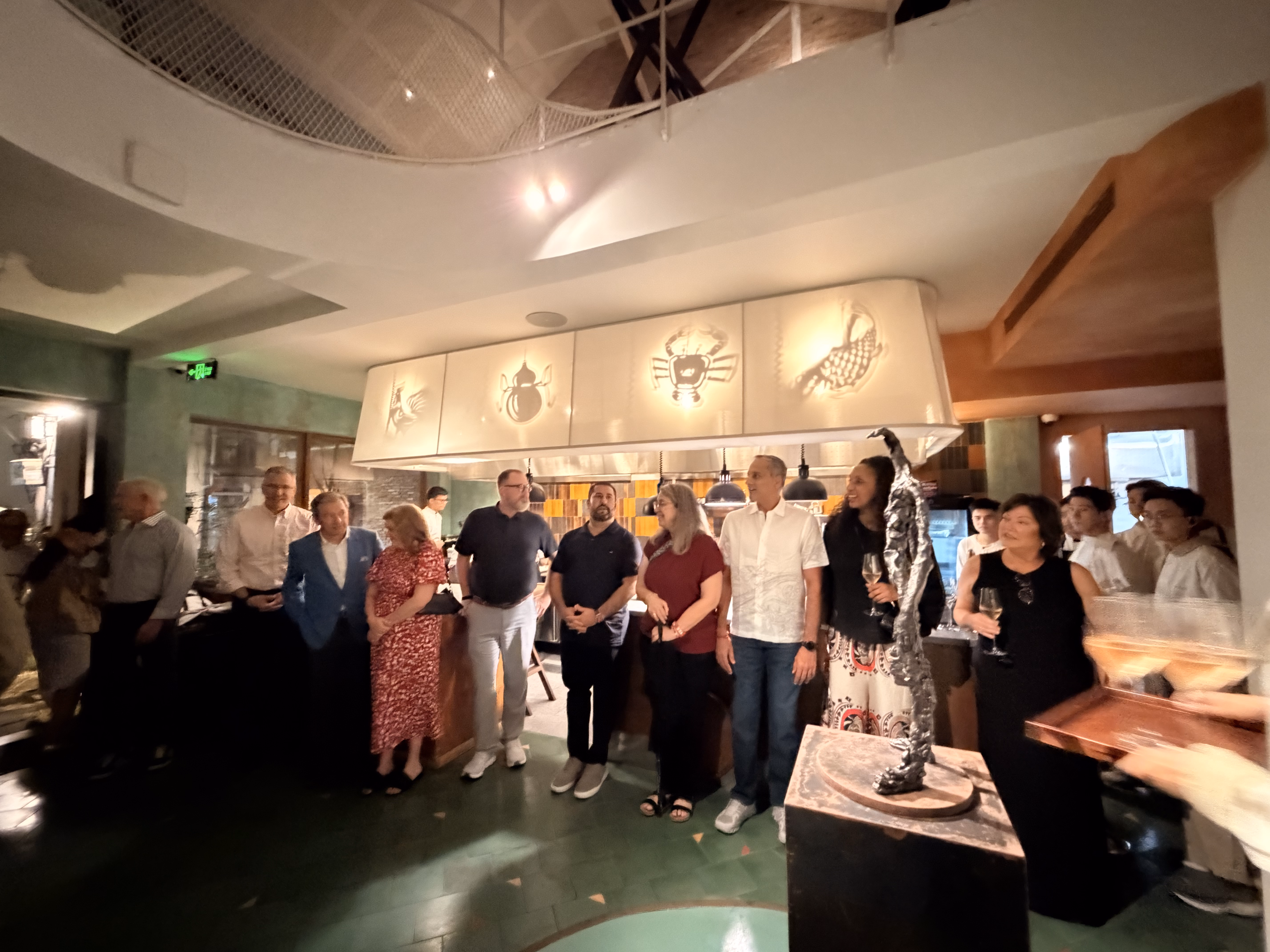 EO Global Board Arrives at Aiii Restaurant