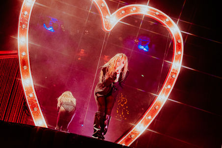 Sabrina Carpenter-11.jpg