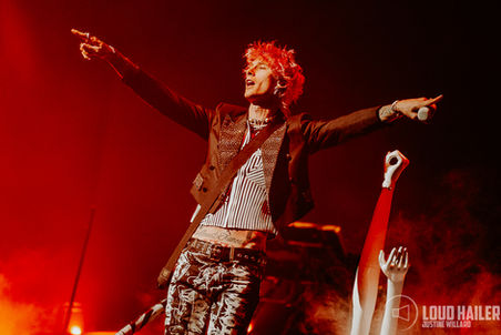 MachineGunKelly-OaklandArena-Oakland-CA-20220719-JWillard012.jpg