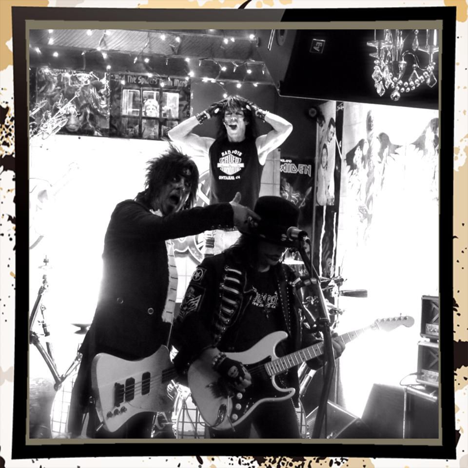CRüED_version_DR_FEELGOOD.jpg