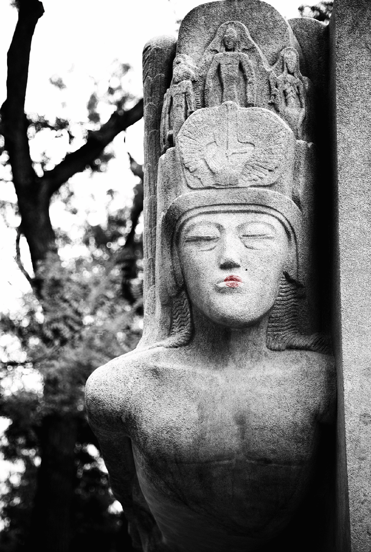 Oscar Wilde's Tomb