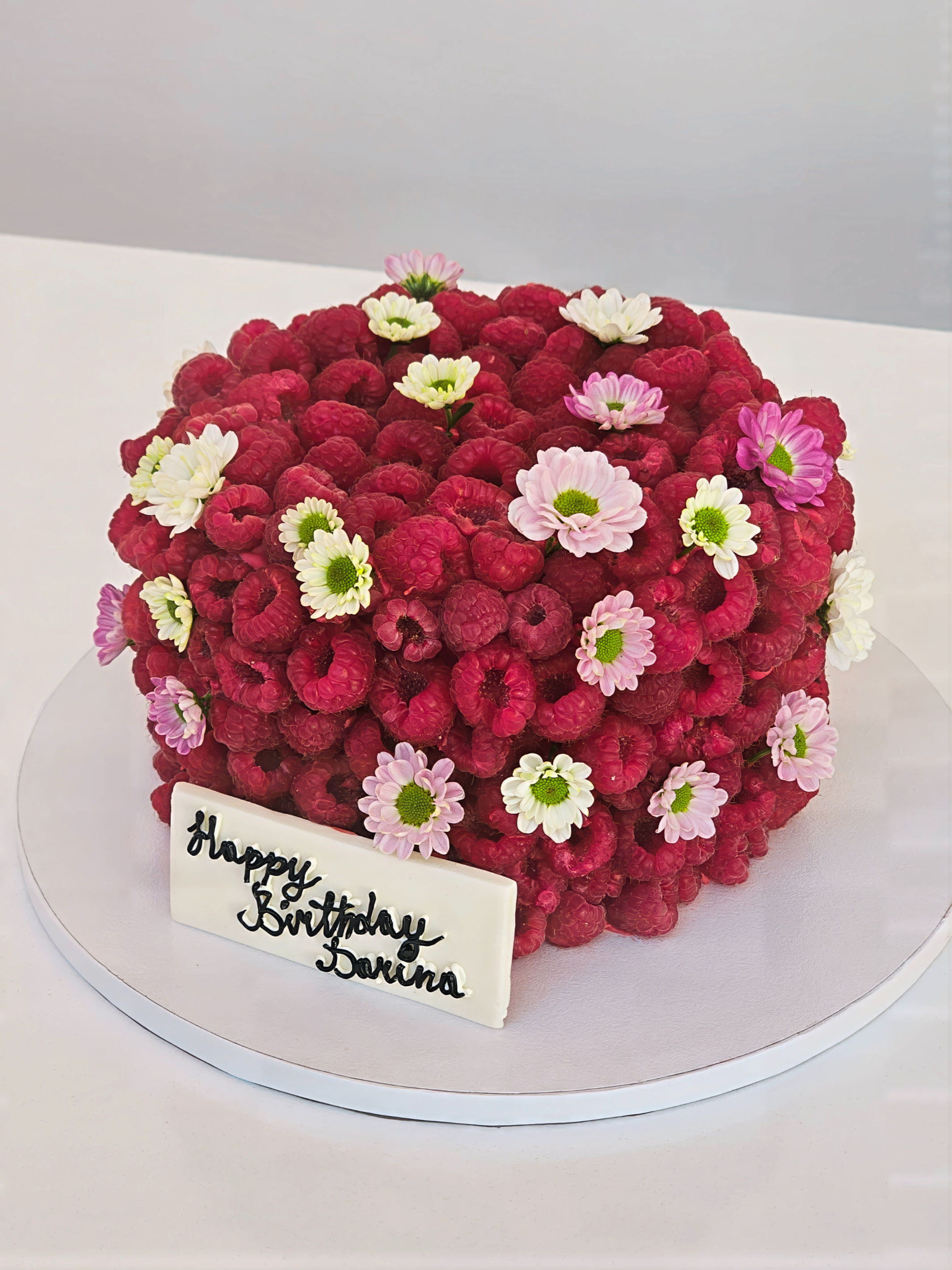 Celebrity inspired Kylie Cake