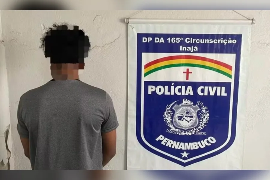 Homem é preso suspeito de crimes sexuais virtuais contra criança.