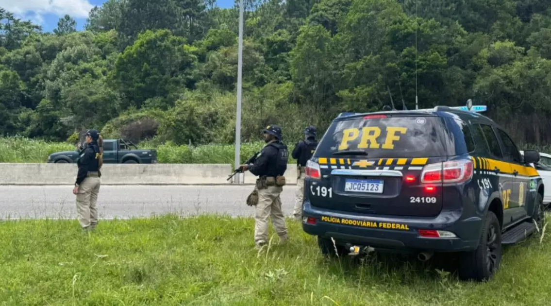 Homem chega à delegacia da PRF pedindo ajuda, é desmascarado e acaba preso por estupro de vulnerável na Serra Gaúcha