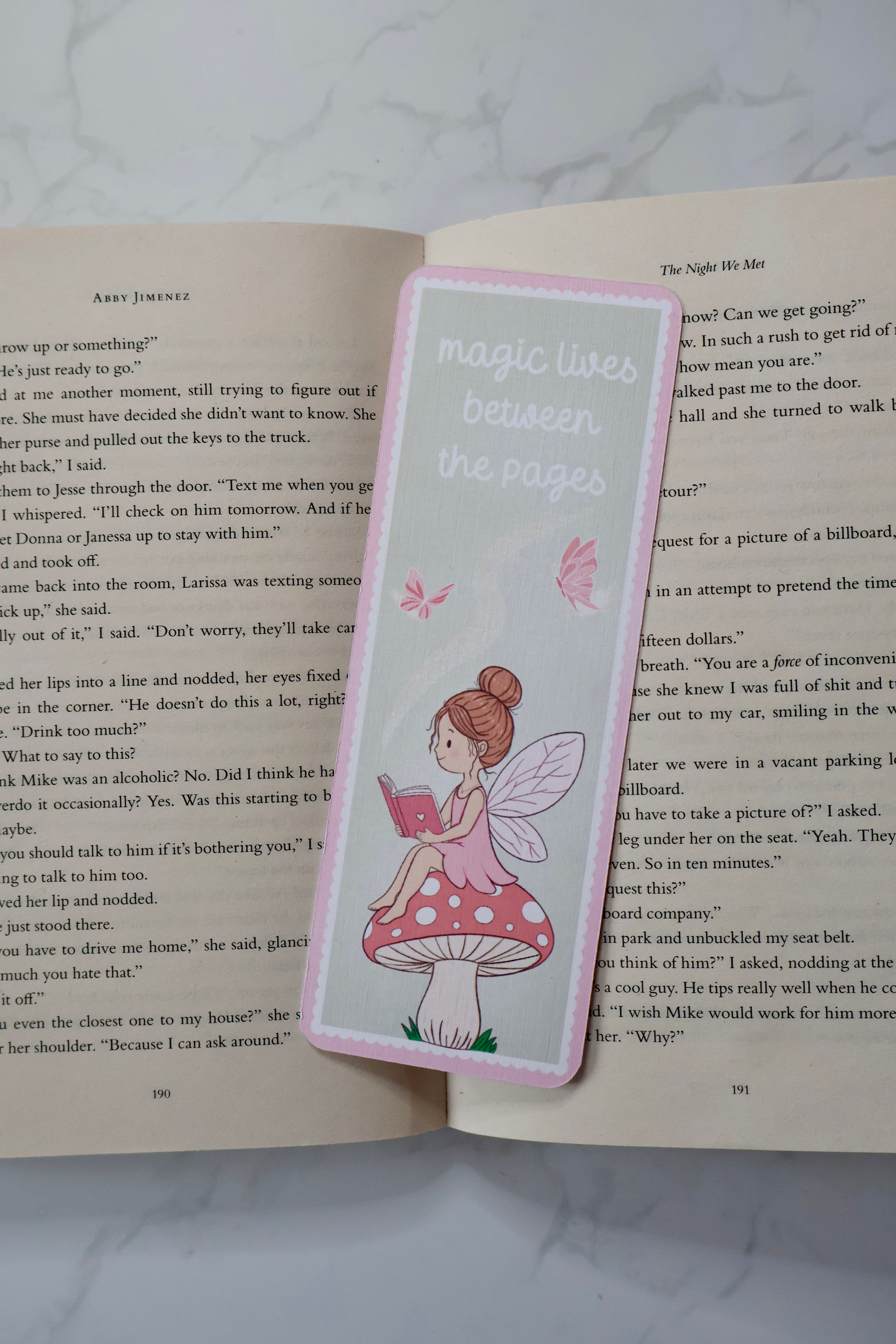 Magic lives between the pages Bookmark