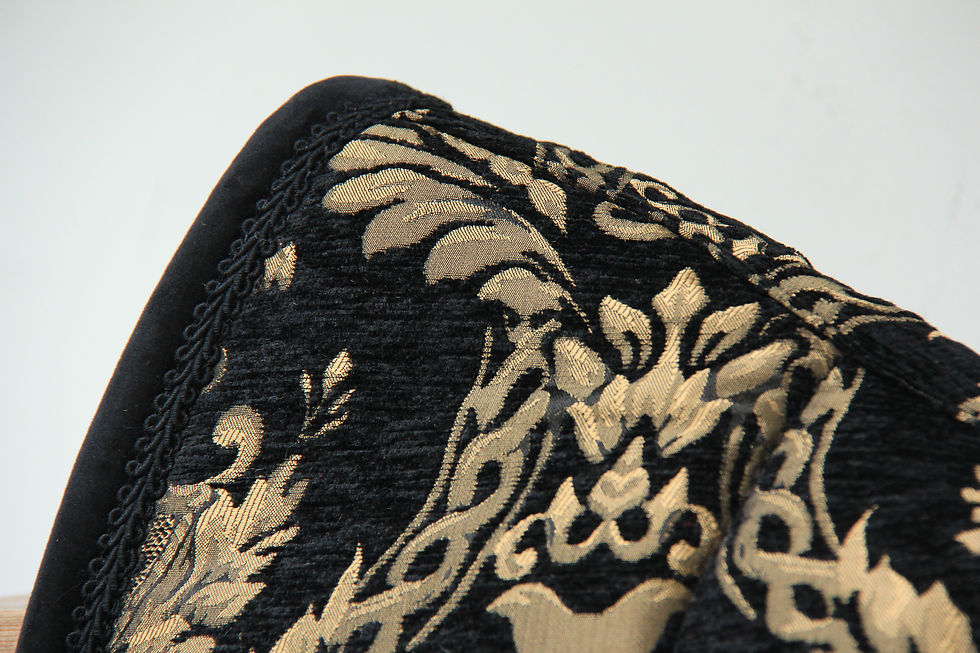 Thumbnail: Tapis de selle - Ibérique Baroque - Noir et Or