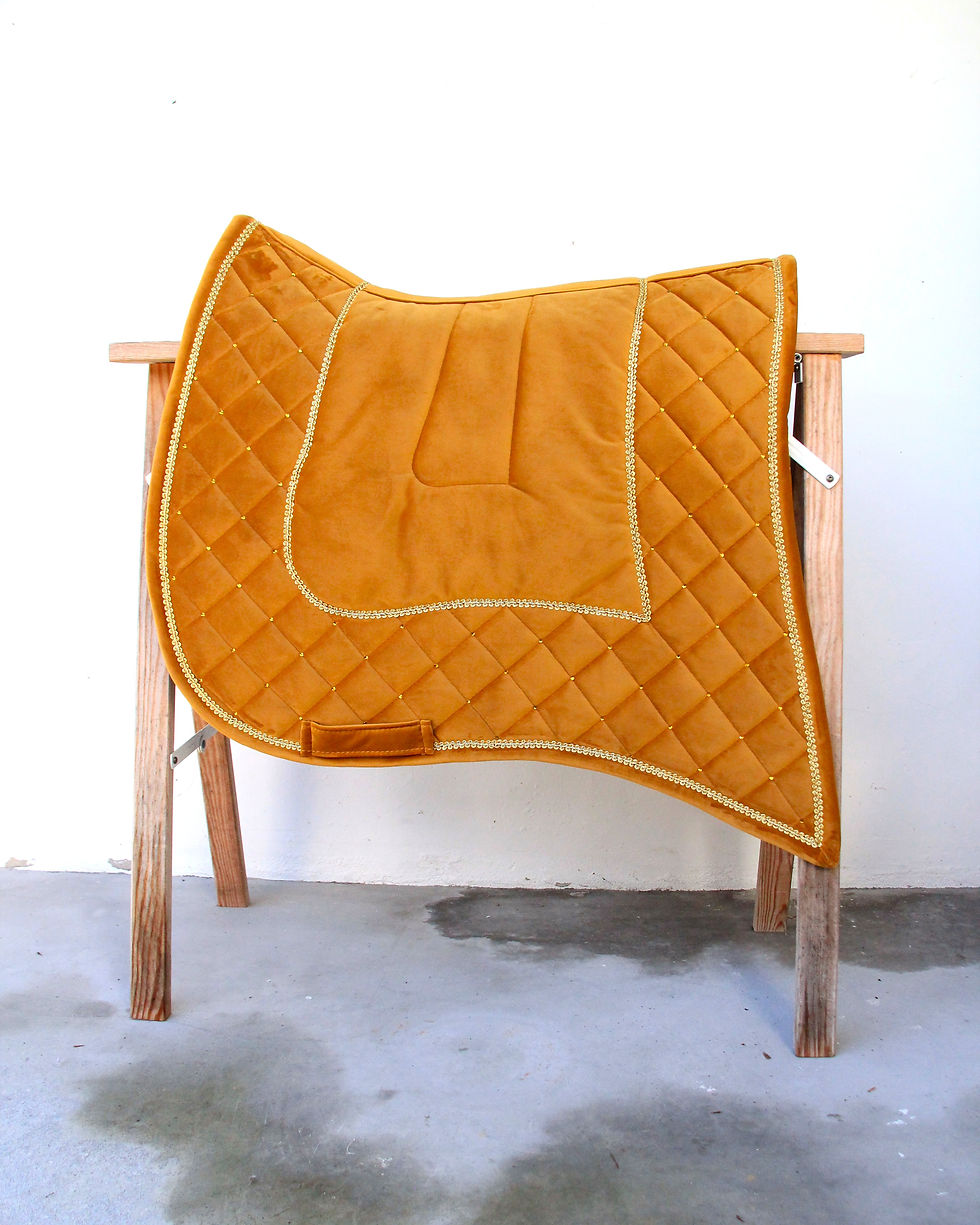 Tapis de selle - Ibérique carreaux STRASS - Velours Moutarde et or