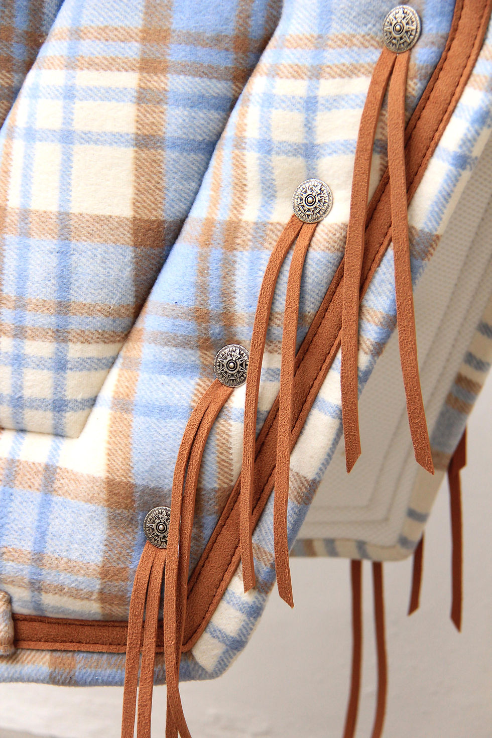 Miniaturbild: Schabracke – Coupe – Himmelblaue und cremefarbene Karos