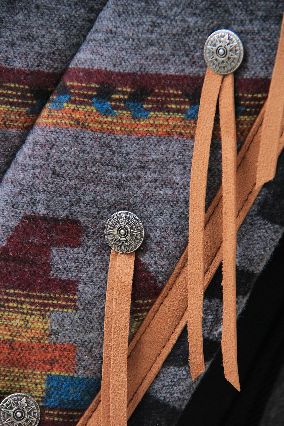 Miniatura: Tapis de selle - Coupé -  Navajo Arrow Gris Endroit