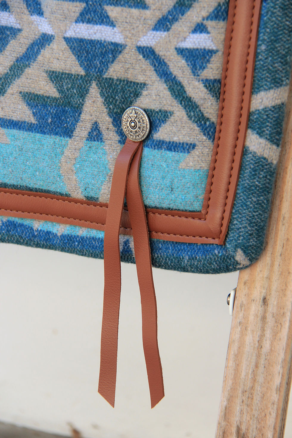 Miniatura: Tapis de selle - Classique angle - Navajo Turquoise Envers Finition Cognac