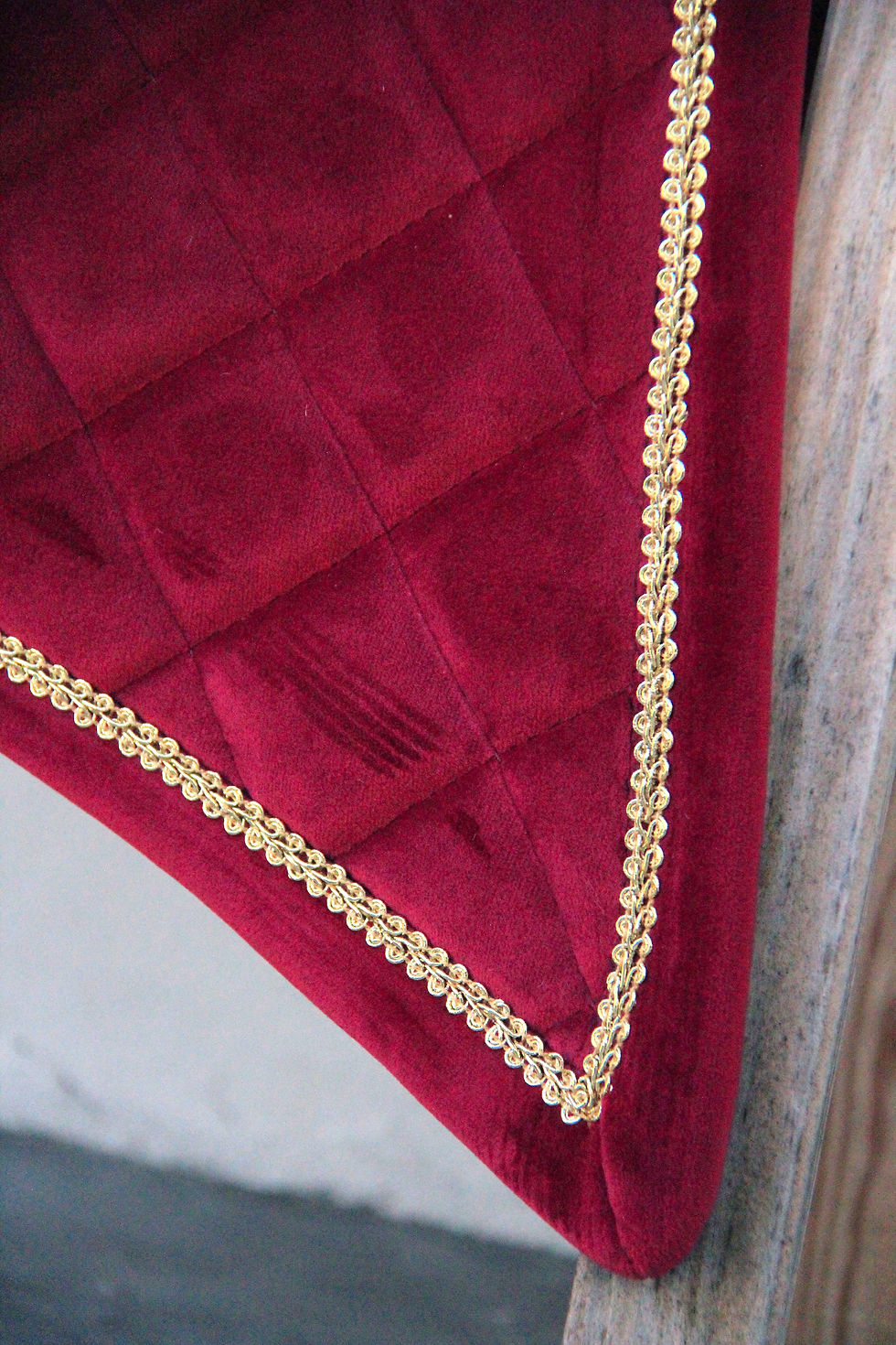 Miniature : Tapis de selle - Ibérique carreaux - Velours Lie de vin et Or