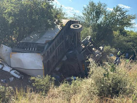 Bus crash scene along Harare Nyamapanda Highway