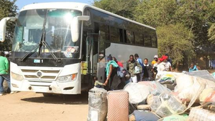 Zimbabwean returnees arriving at Beitbridge Reception Centre.