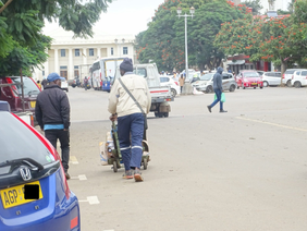 Informal Transport Operators Turn to Wheelbarrows After Bulawayo CBD Pushcart Ban