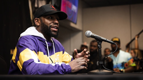 Floyd Mayweather Jr. announces boxing comeback in Las Vegas