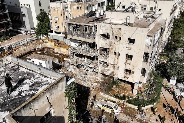 Tel Aviv Mayor Says Building Damaged in 'Direct' Hit After Iran Missile Warning