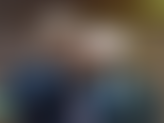 Reserve Bank of Zimbabwe, John Mushayavanhu, holding new money