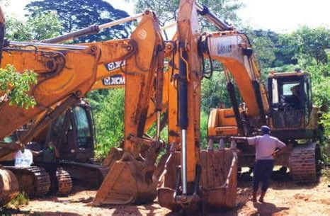“Excavators seized during illegal mining crackdown in Mutare River