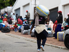 Returnees arriving at Beitbridge Border Post.