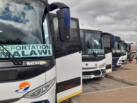 Repatriates arriving at Beitbridge Border Post.