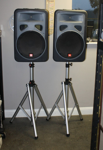 JBL EON15-P1 Powered Speaker System with Pro Stands - Tested