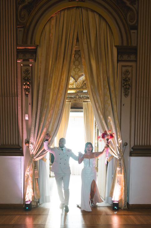 Luxury wedding reception photography – editorial couple portrait in Luxury Rome venue