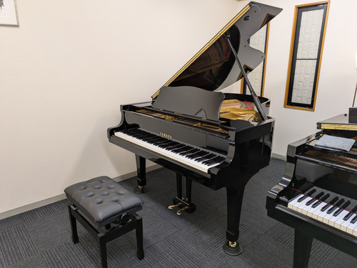 YAMAHA グランドピアノ C3 タローネモデル 【111万番台】 ヤマハ C3 タローネモデル | Ebony & Ivory ピアノ専門店