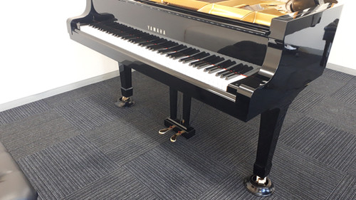 ヤマハ C7B 223 セミコンサート | Ebony & Ivory ピアノ専門店