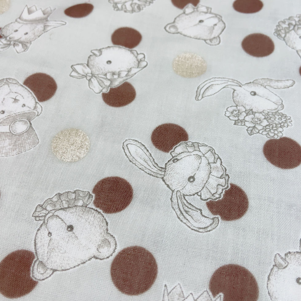 サムネイル： 【生地ﾀﾞﾌﾞﾙｶﾞｰｾﾞ】Dottie Bearペールグレー／生地幅×30cm