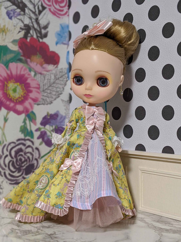 touslesjoux様♡ ブライス　お姫様アンティークベットご確認画像 お姫様カスタムブライス・ウインタリッシュアルーア | jolifleur-handmade