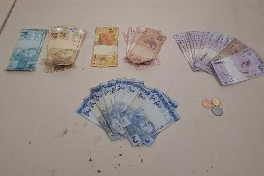 Adolescente de 15 anos é apreendido após roubo a estabelecimento comercial no Parque Guarani