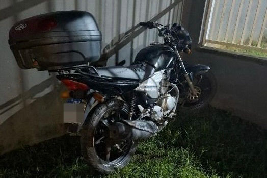 Polícia recupera no bairro Paranaguamirim motocicleta furtada que vinha sendo usada em roubos por Joinville